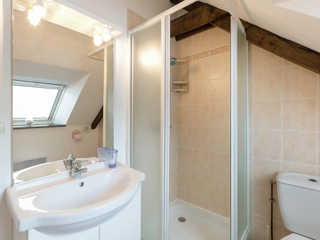 Pleasant Holiday Home With Garden Bonnemain 0*,